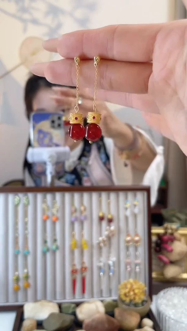 铜合金925银无红色耳饰