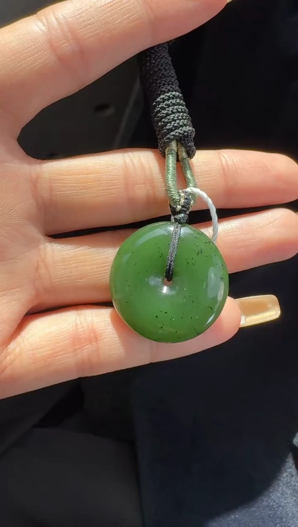 吊坠(不含链)未镶嵌和田玉玛纳斯微色差碧玉平安扣