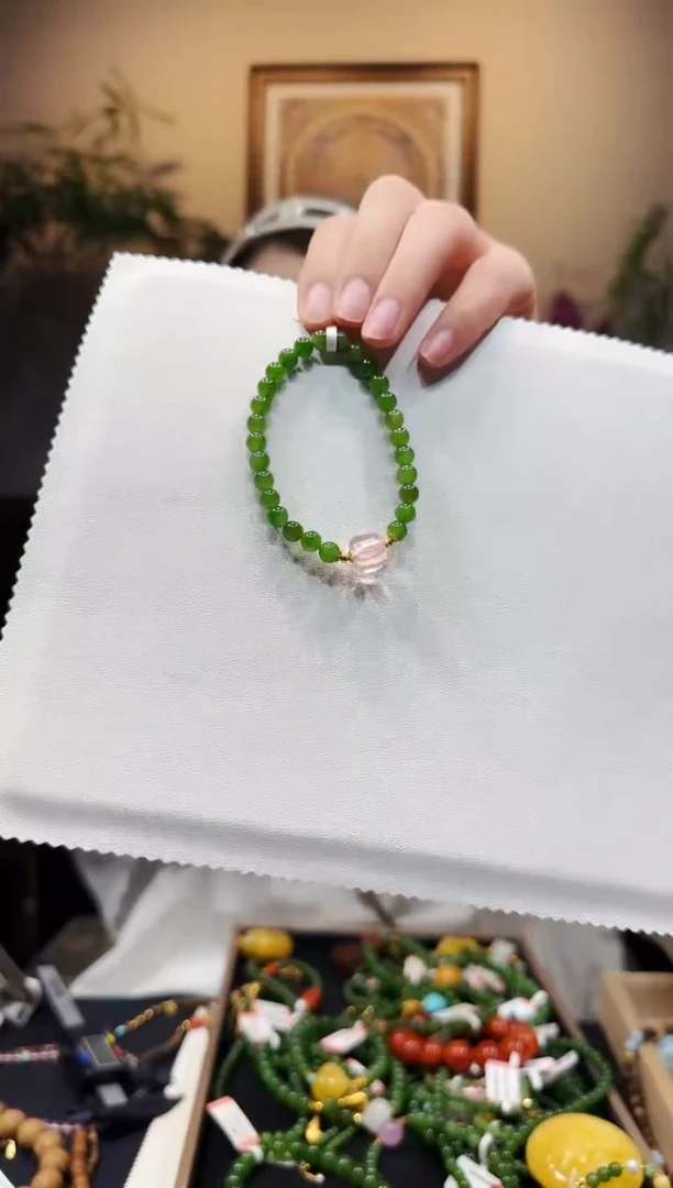 18K金镶嵌手链和田玉（碧玉）手链