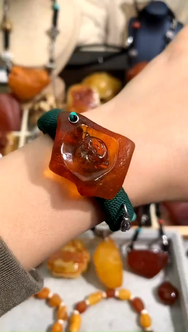 【闪购商品】蜜蜡裸石未镶嵌似玉