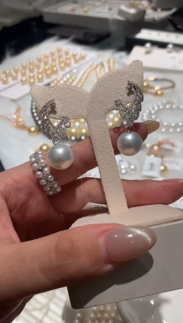 18K金镶嵌耳饰海水珍珠A372|25600