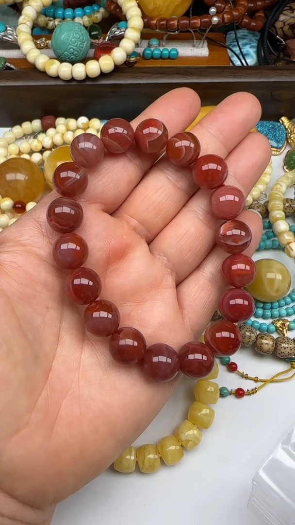 未镶嵌嘀咕嘀咕三个南红玛瑙嘀咕嘀咕的