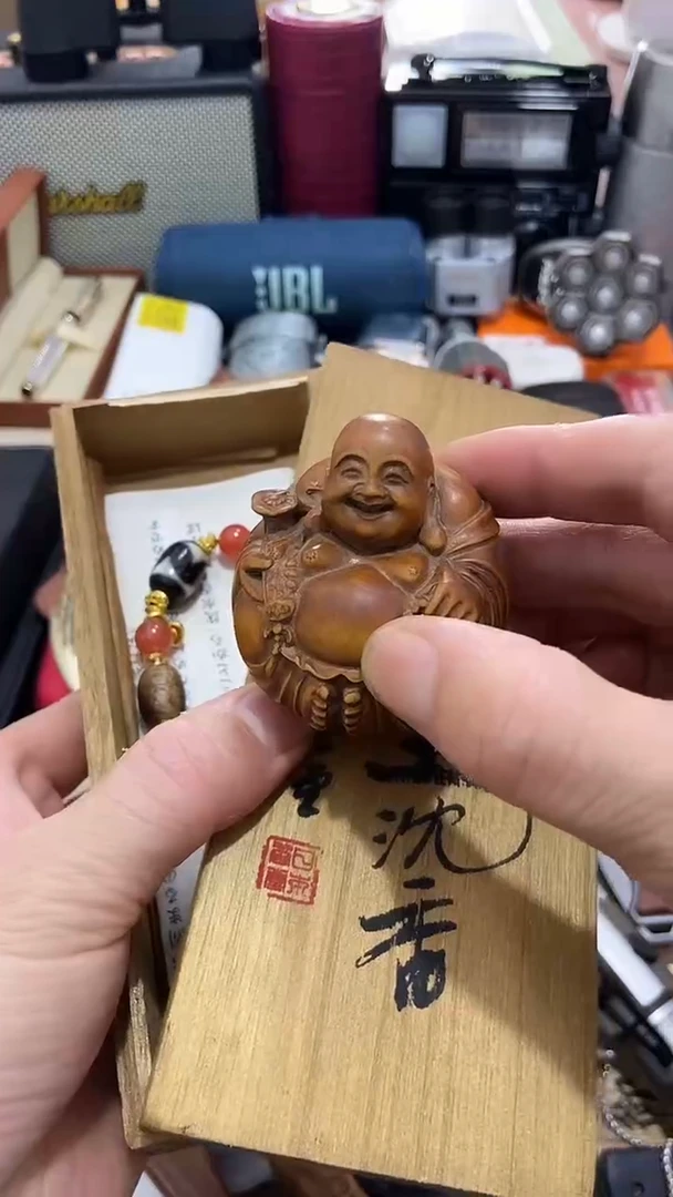 瓷片闪购商品  如图所示