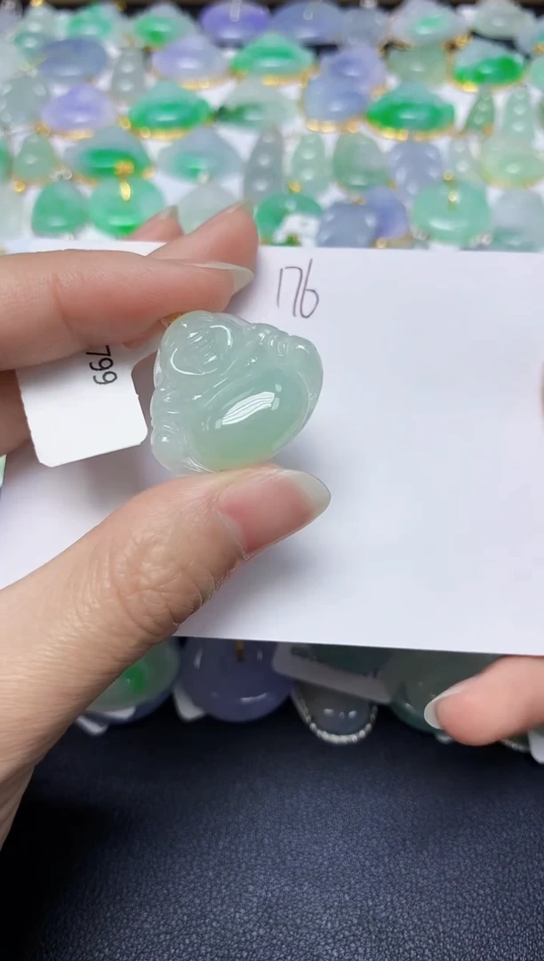 翡翠18K金镶嵌颈饰天然缅甸翡翠A货