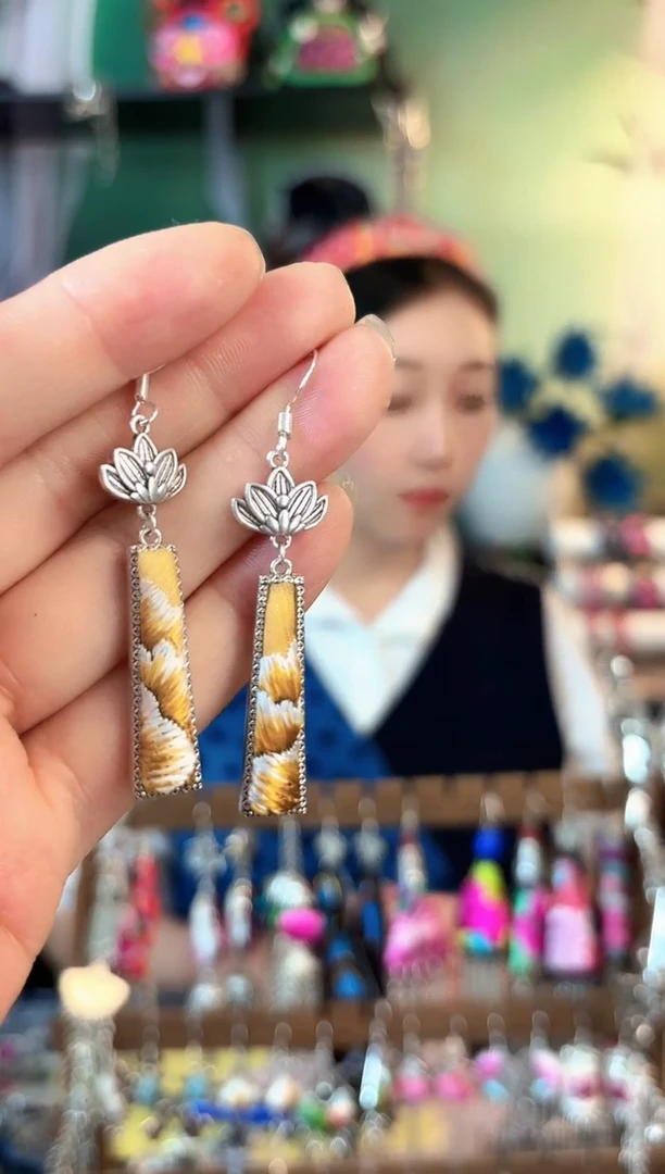 织绣彩云南阁非遗老绣568