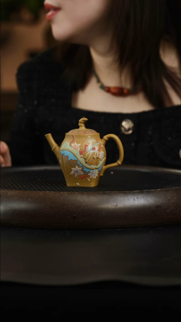 茶壶紫砂44 泥绘九色鹿