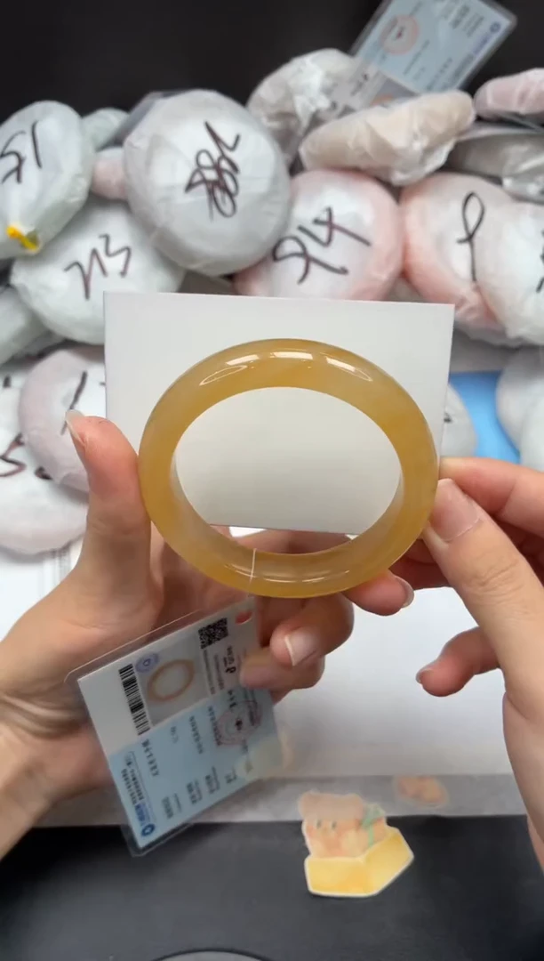 未镶嵌手镯石英质玉21/黄龙56.8