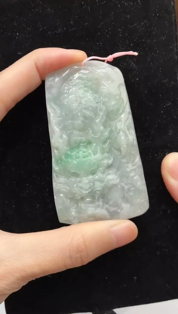 颈饰未镶嵌翡翠牌子