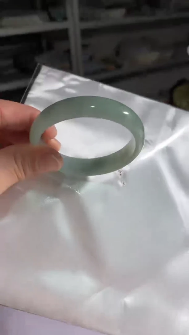 【闪购商品】翡翠手镯未镶嵌天然翡翠不包邮