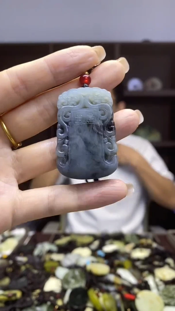 未镶嵌岫玉挂件