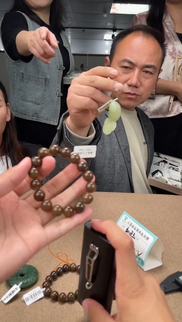 定制和田玉多样性拍一发一009019