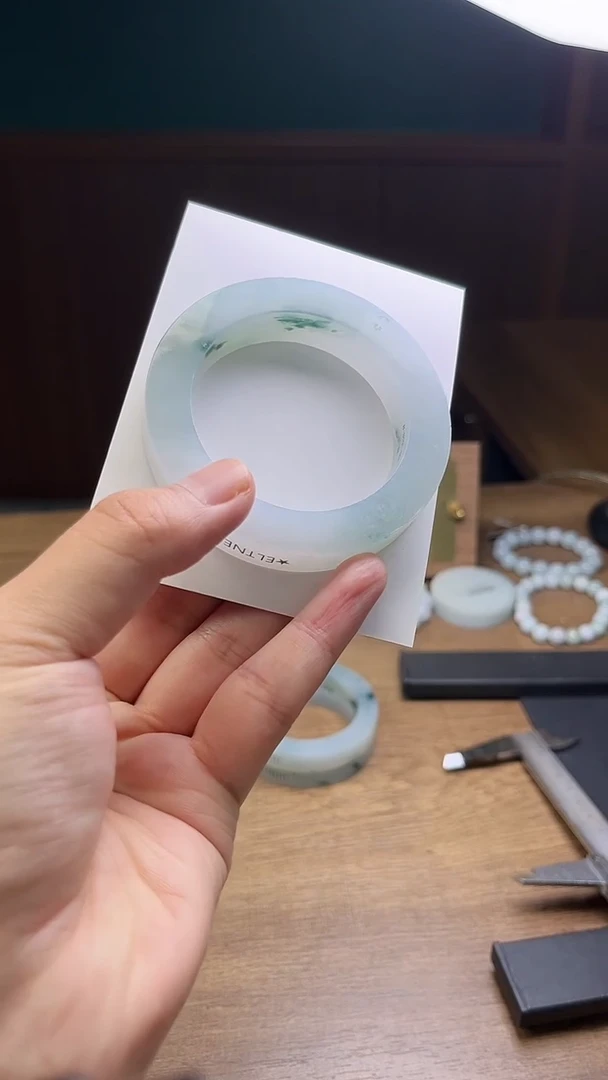 未镶嵌手镯定制翡翠.****?定制