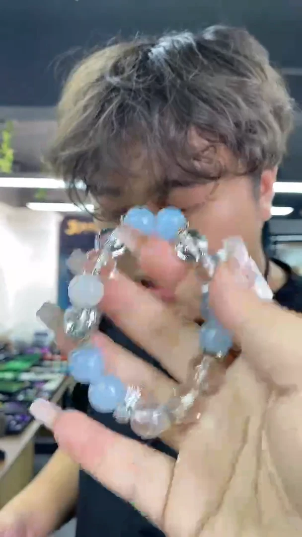 海蓝宝石手链未镶嵌闪购链接未镶嵌多样性发其一，颜色微差