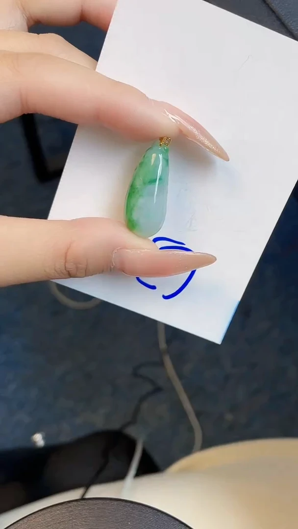 【闪购商品】翡翠颈饰18K金镶嵌00000000