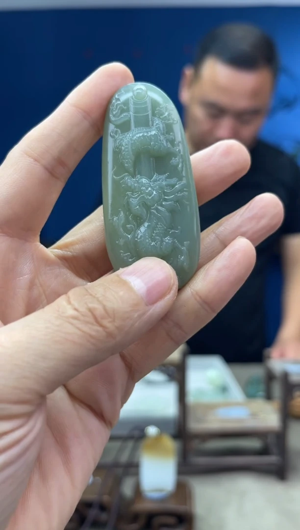 和田玉未镶嵌颈饰1