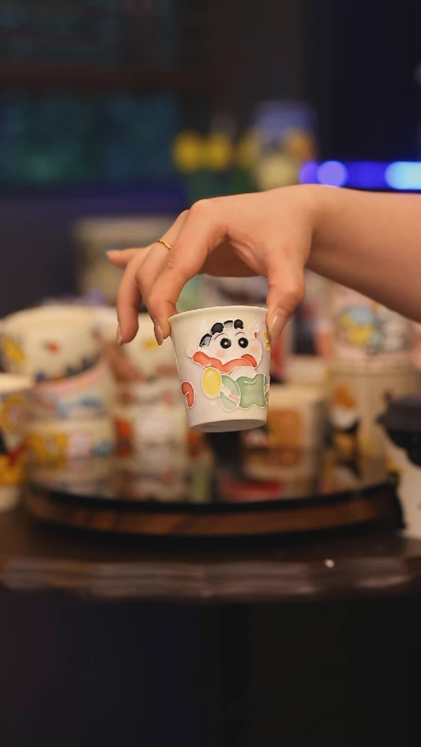 【闪购商品】摆件景德镇釉下彩绘设计师款式陶瓷