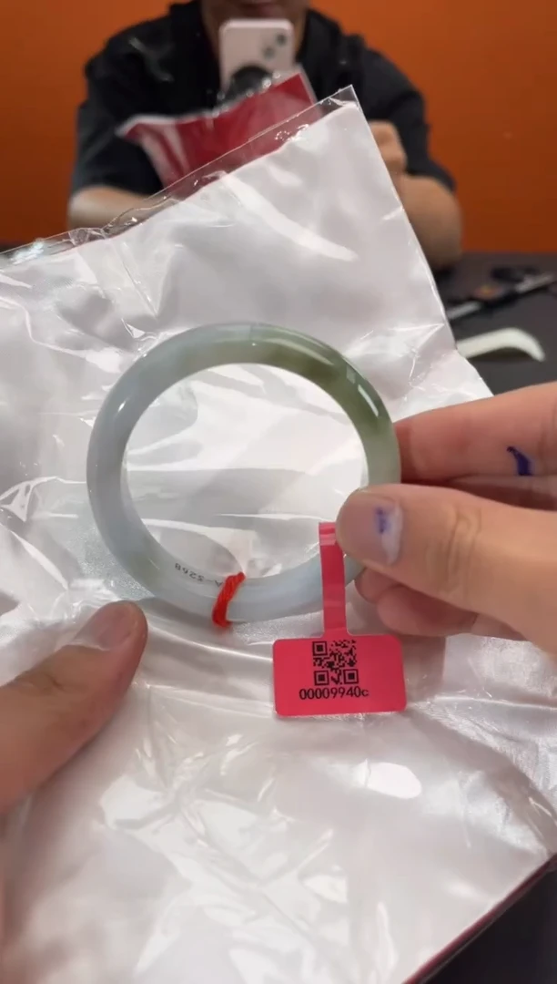 未镶嵌手镯翡翠翡翠手镯