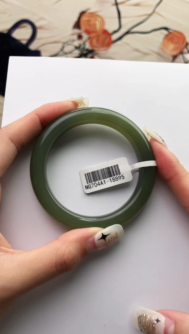 未镶嵌手镯和田玉55+