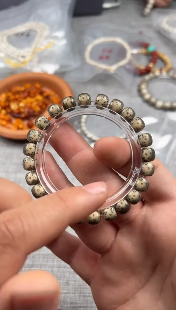 【闪购商品】星月菩提吊坠9*8绿背大眼睛玉化单圈