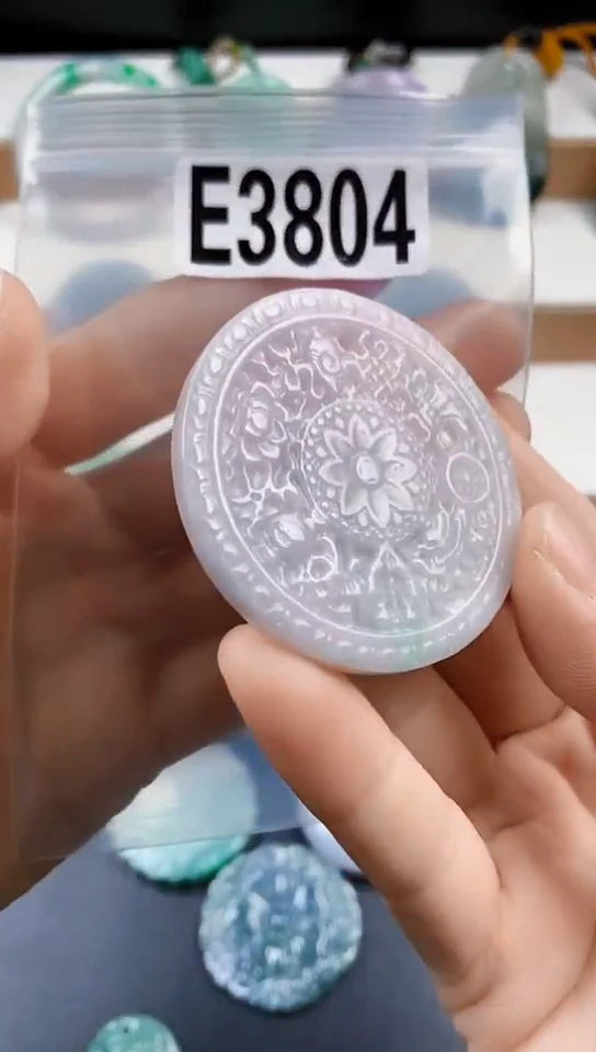 颈饰未镶嵌翡翠天然翡翠吊坠挂件