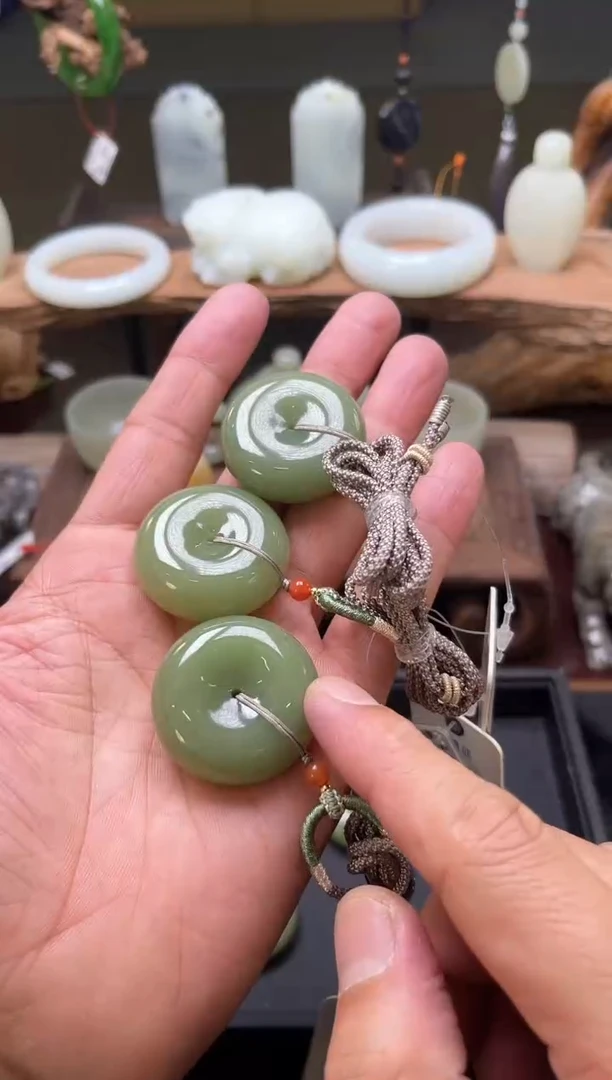 【闪购商品】和田玉吊坠未镶嵌若羌孙福洲黄口平安扣34 多样性发一