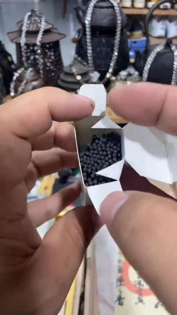 瓷片闪购商品  如图所示