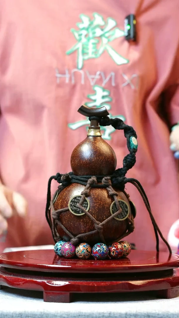 大漆酒葫芦，一物一拍送底座1533