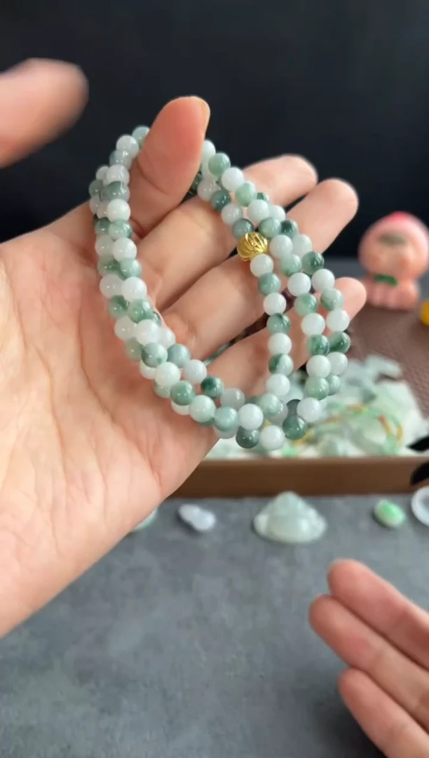 翡翠未镶嵌颈饰111买断