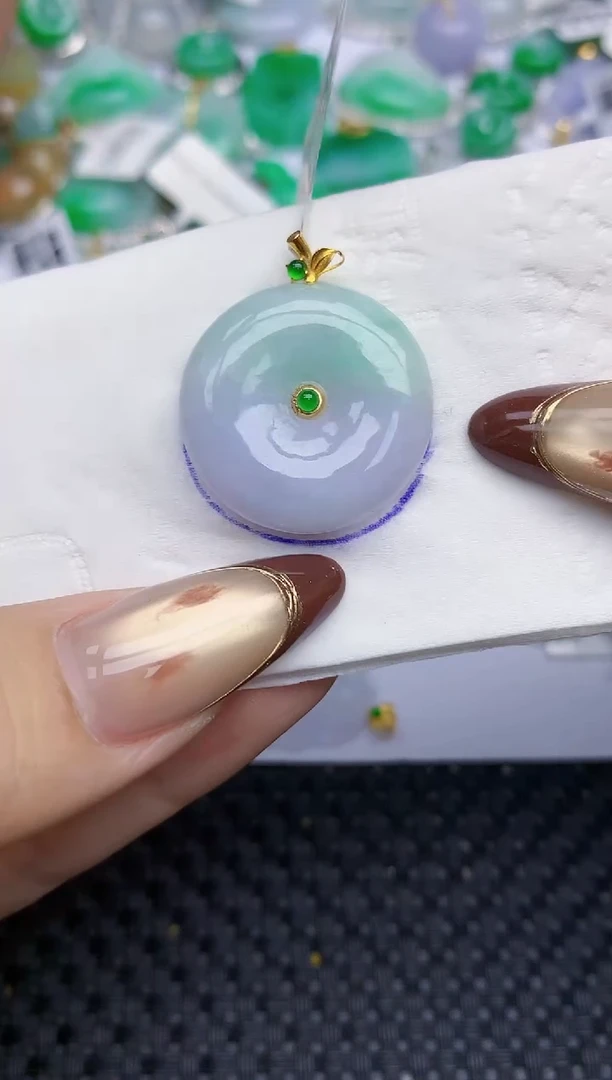 颈饰18K金镶嵌翡翠170   天然翡翠A货  百元以上9米证书费自理