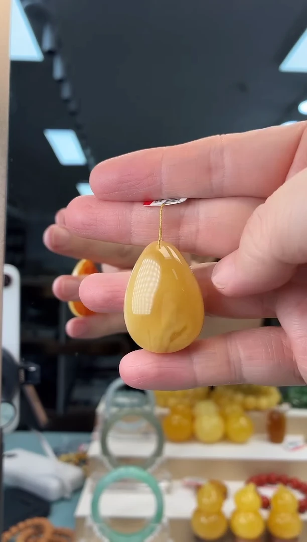 琥珀颈饰未镶嵌吊坠