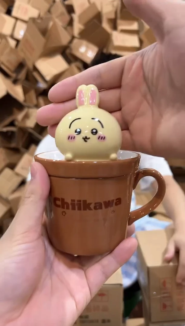 瓷片原盒乌萨奇带盖杯