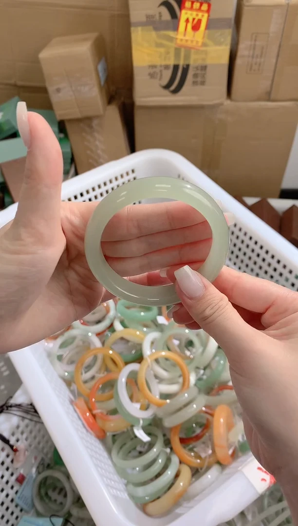 石英质玉手镯未镶嵌K91-56