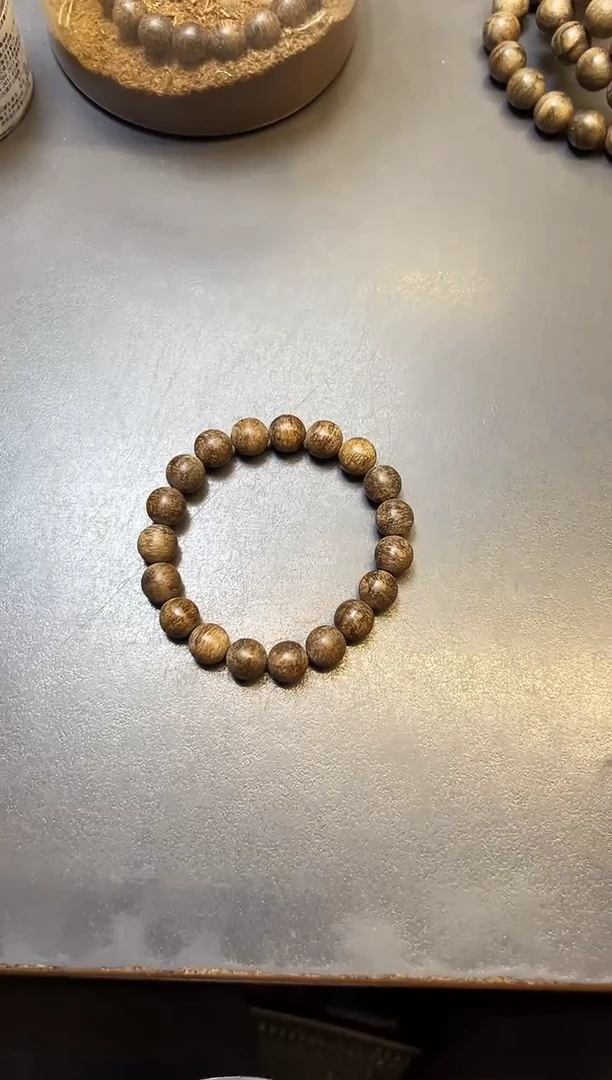 沉香手串风****豆1.0加里曼丹土埋树心油10.2克圆单多样性发货1条