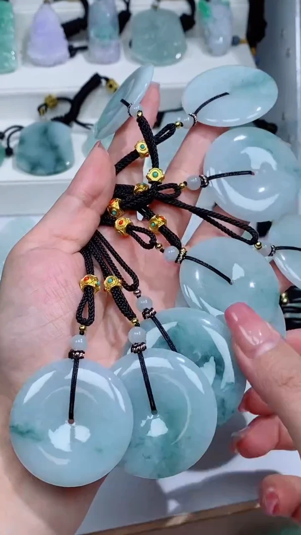 翡翠未镶嵌颈饰吊坠团购多样性发一件