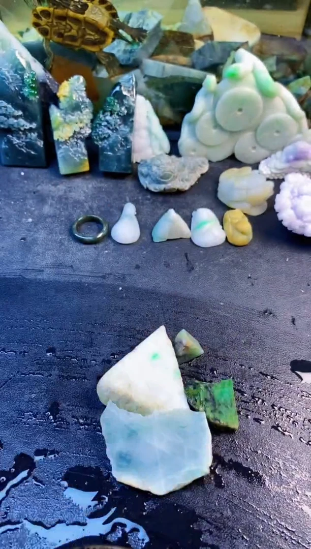 翡翠挂件未镶嵌天然翡翠045