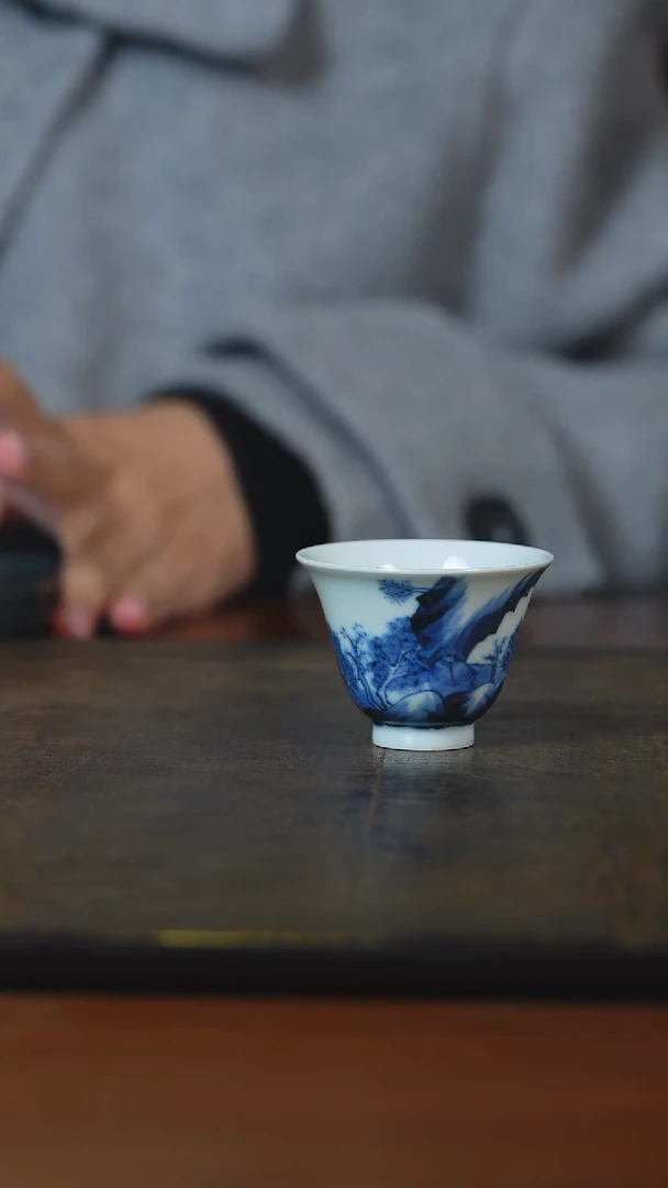 弥云斋康熙山水马蹄杯