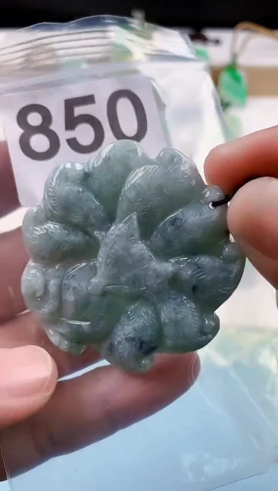 【闪购商品】翡翠挂件未镶嵌天然翡翠吊坠挂件