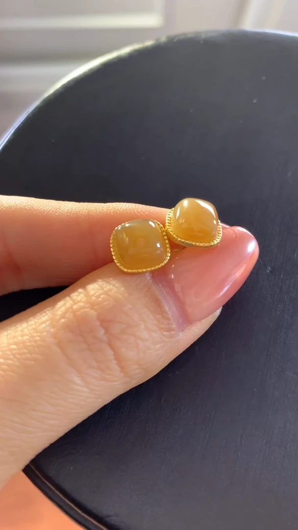 【闪购商品】和田玉挂件银S925镶嵌糖耳钉