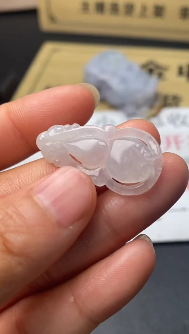 定制翡翠未镶嵌翡翠毛货多样性发其一