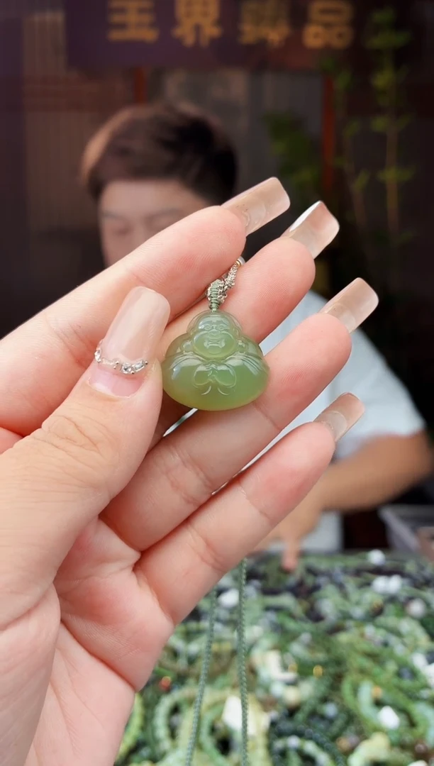 和田玉未镶嵌颈饰拍一发一