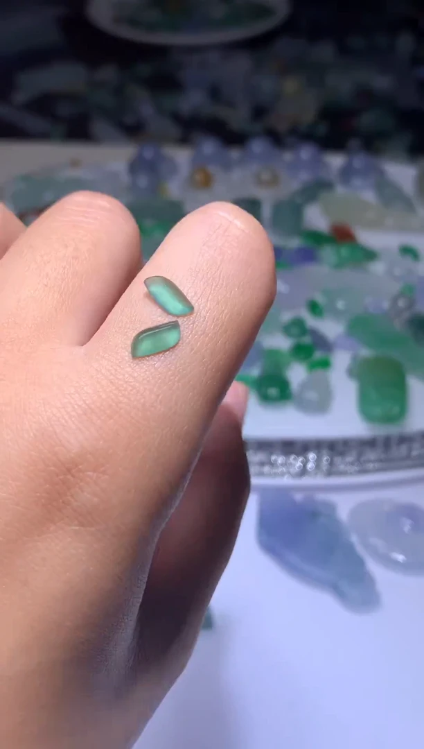 未镶嵌定制翡翠毛货