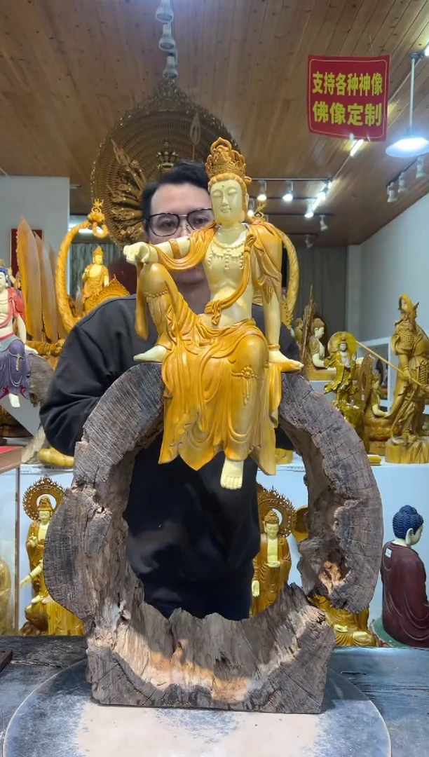 香樟木挂件款自在观音50cm高