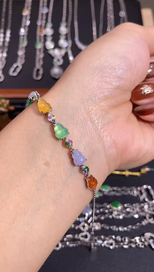 翡翠18K金镶嵌颈饰手链