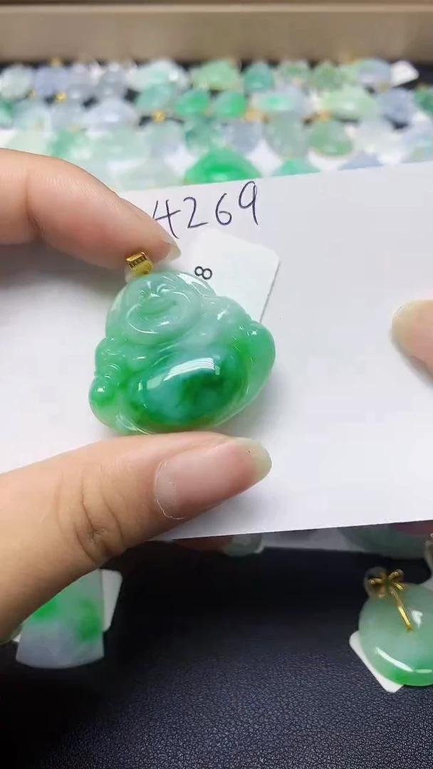 翡翠18K金镶嵌颈饰 天然缅甸翡翠A货