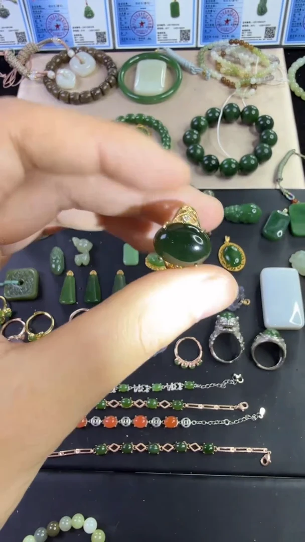 颈饰未镶嵌和田玉多样性发货