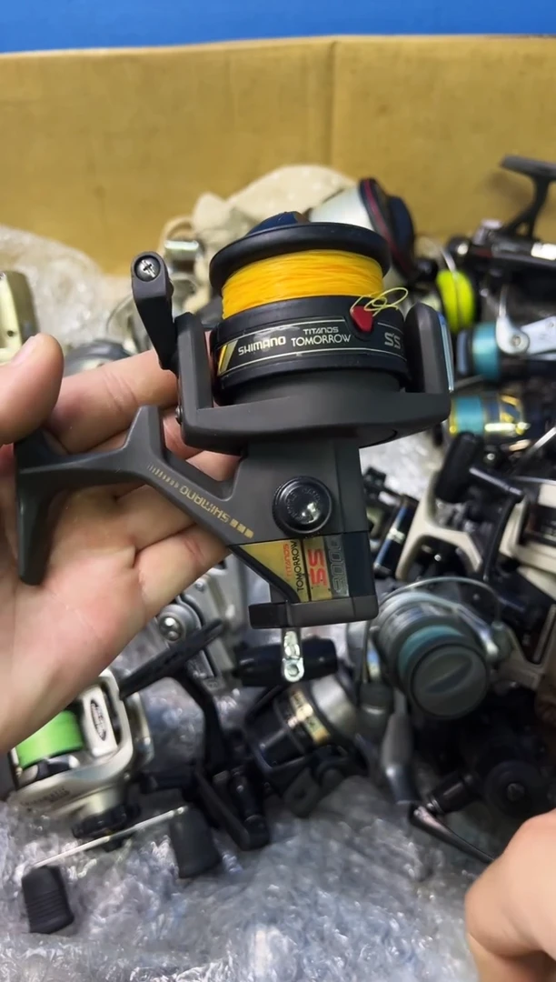 老**块微瑕钓鱼轮，直播间讲解为准，看清楚再拍，如有拆卸不退换