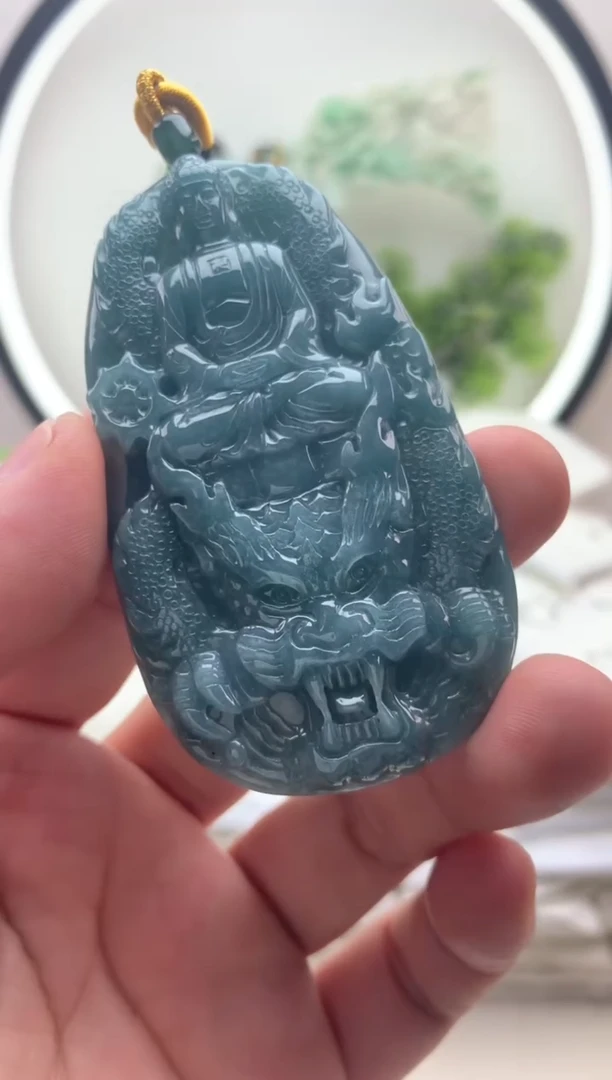 颈饰未镶嵌翡翠大日如来