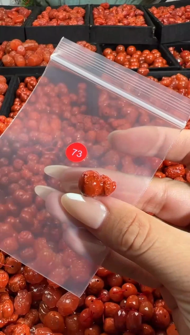 颈饰未镶嵌南红玛瑙1