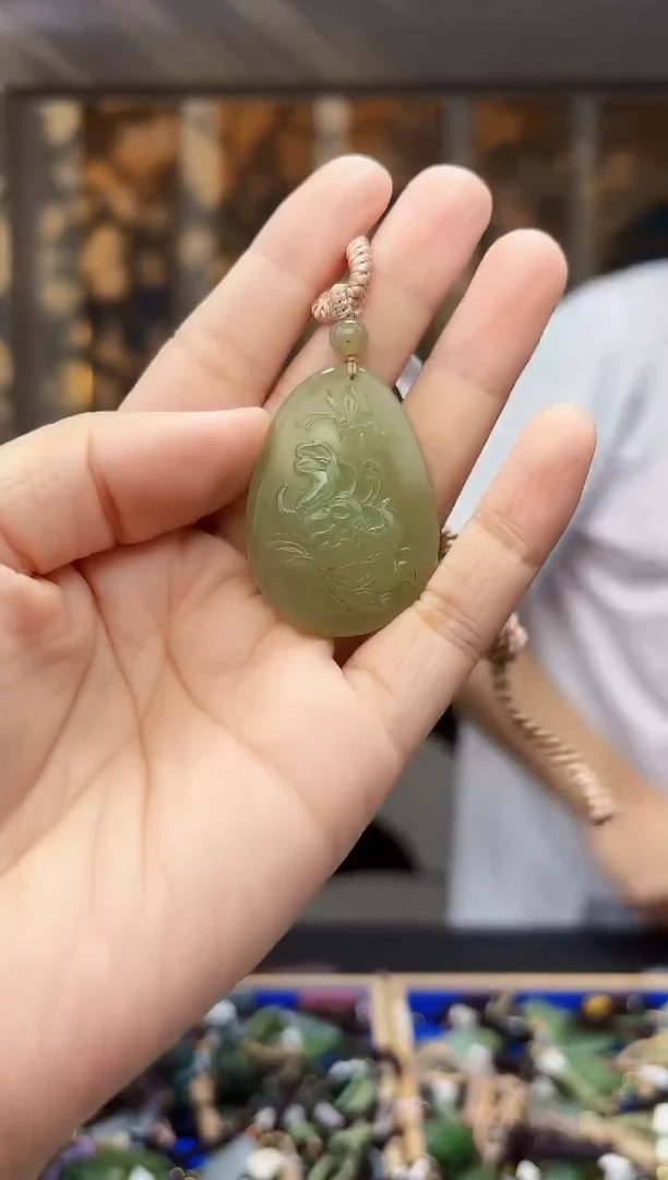 和田玉未镶嵌挂件拍一发一
