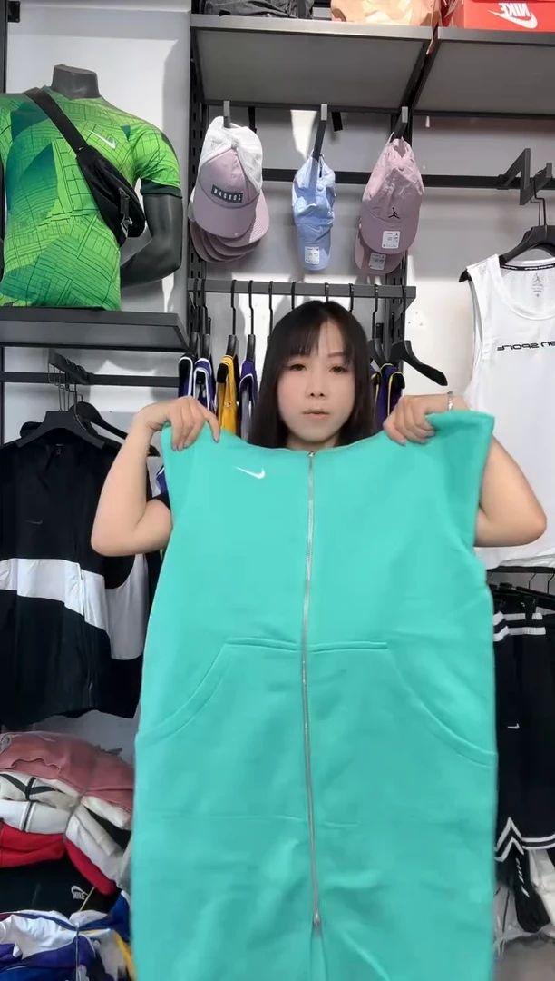 1241     编码 瑕疵修复以直播间讲解为准 尺码M